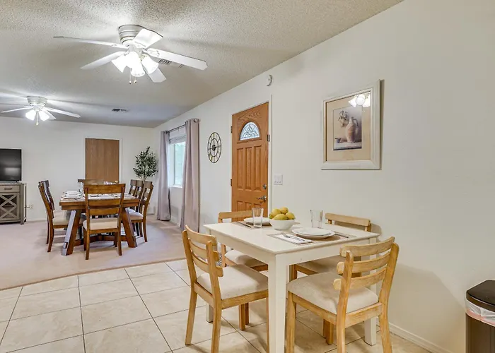 Yard, Patio & Grill! Near Monastery *