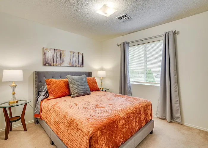 Yard, Patio & Grill! Near Monastery Holiday home *